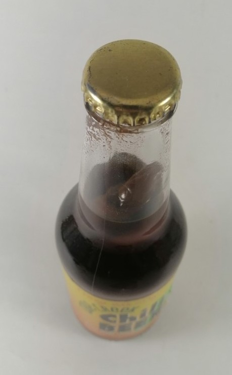 BOTELLA DE CERVEZA RETRO. CAVE CREEK CHILI BEER 1990s CON CHILE DENTRO - Image 9