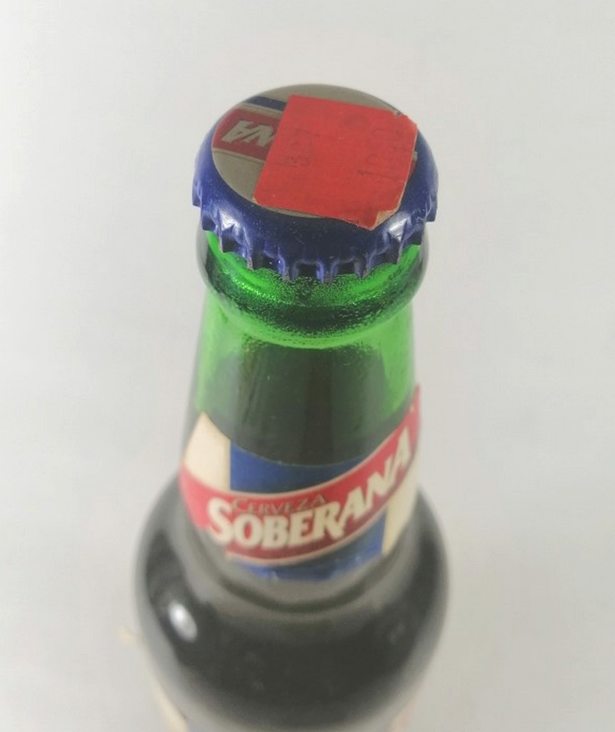 BOTELLA DE CERVEZA RETRO. SOBERANA, 1RA EDICION. 1990s (REP. DOMINICANA) - Image 6