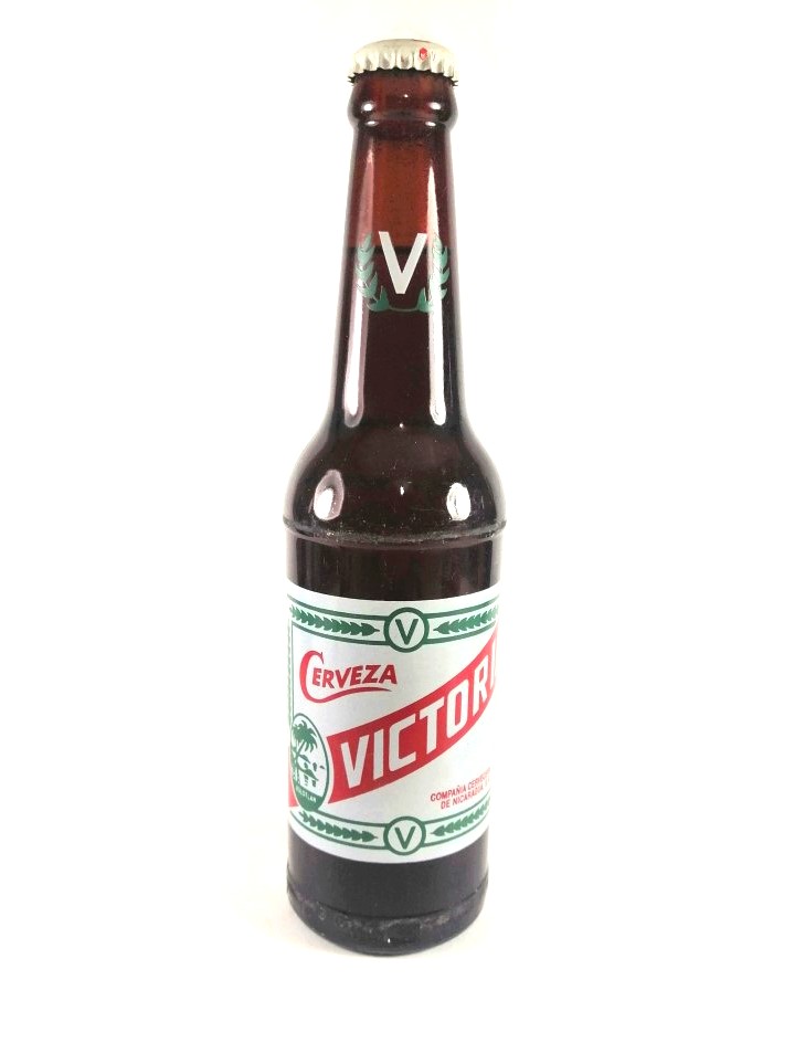 BOTELLA DE CERVEZA RETRO. VICTORIA. (NICARAGUA) AÑOS 60s