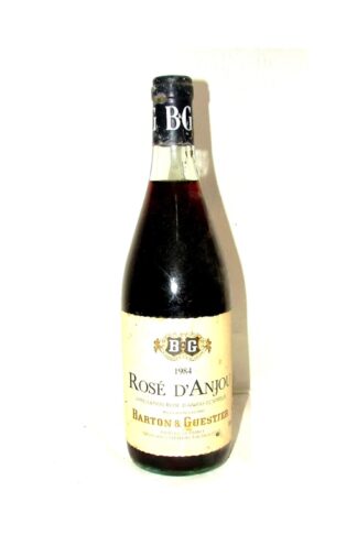 Botella Antigua de Vino. Rose D Anjou 1984 Aun Sellada