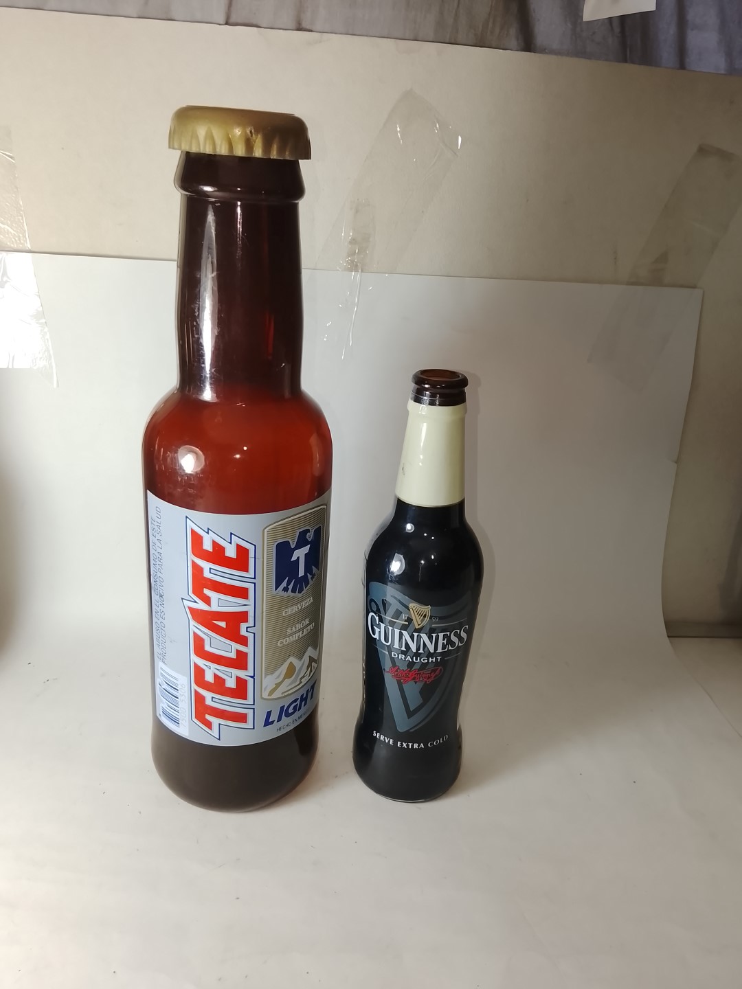 Botella Retro Promocional Gigante Tecate Light Twist Gigante - Image 8
