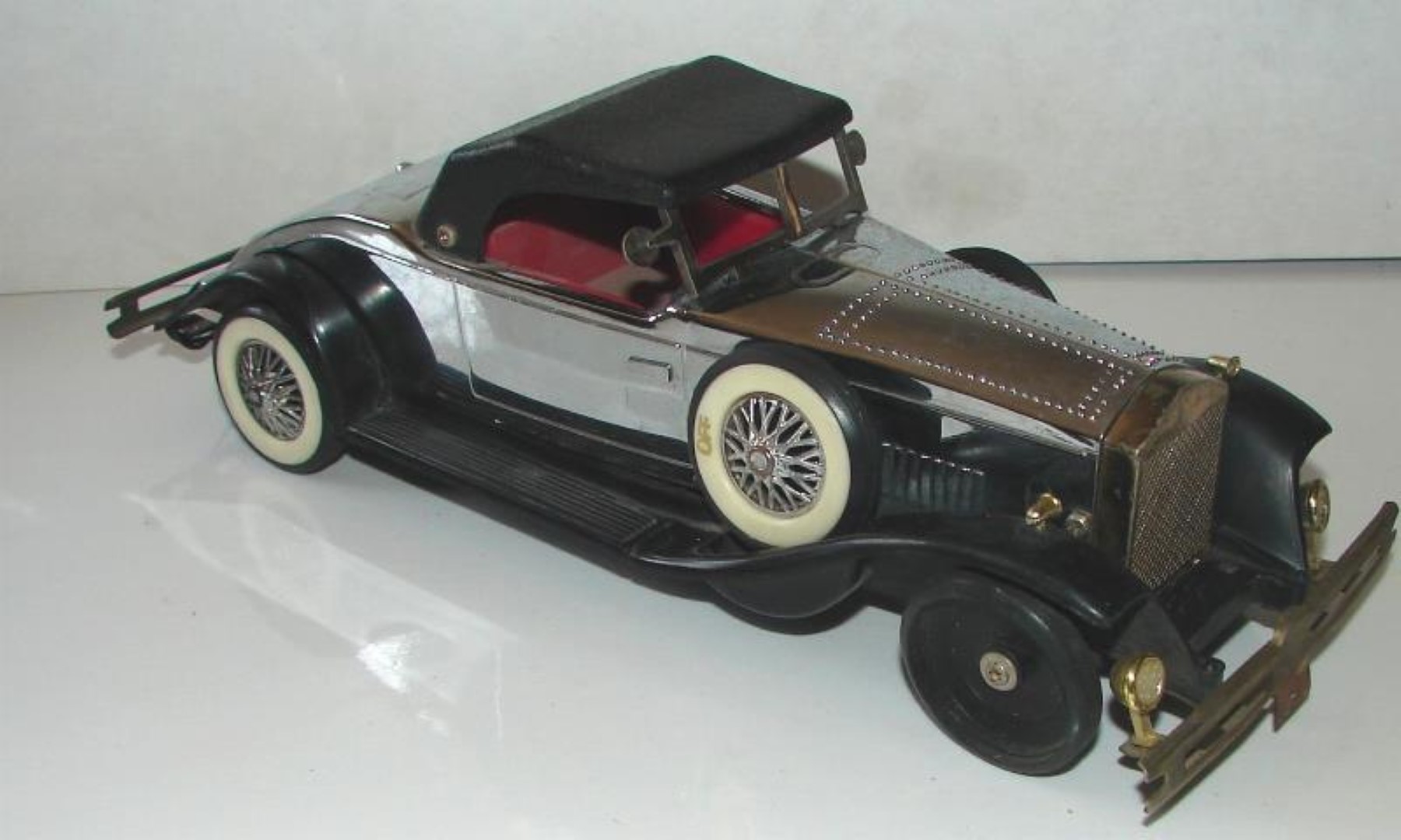 RADIO RETRO EN FORMA DE CADILLAC DE 1929, AÑOS 70s AM - Image 8