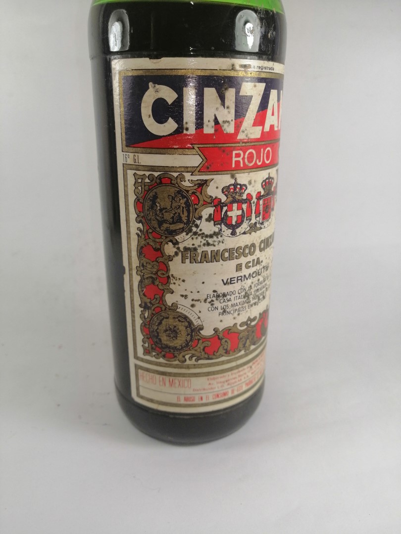 BOTELLA ANTIGUA. VINO CINZANO ROJO Ca. Años 70s - Image 4