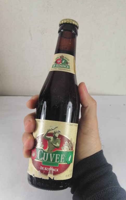 BOTELLA DE CERVEZA RETRO. CUVEE, DE KONINCK (BELGICA). AUN LLENA - Image 7