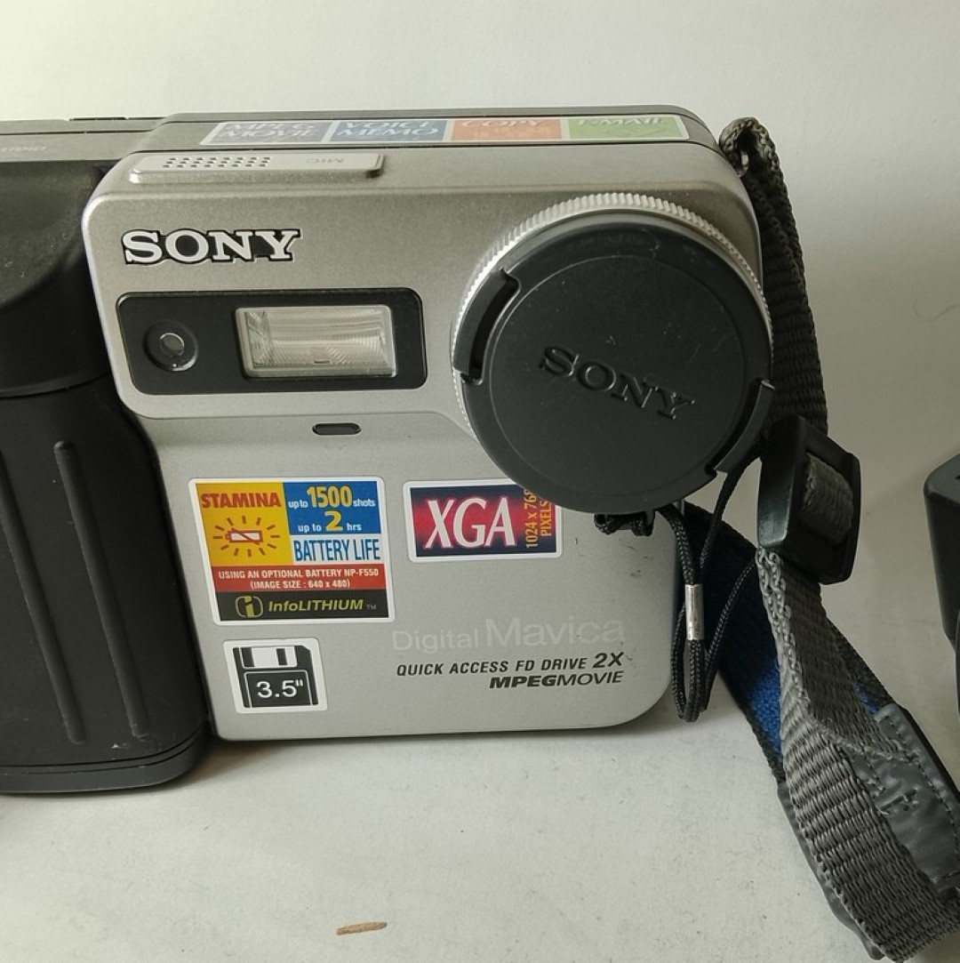 Camara Digital Retro Sony Mavica 1998 Diskette / Va Sin Pila - Image 2