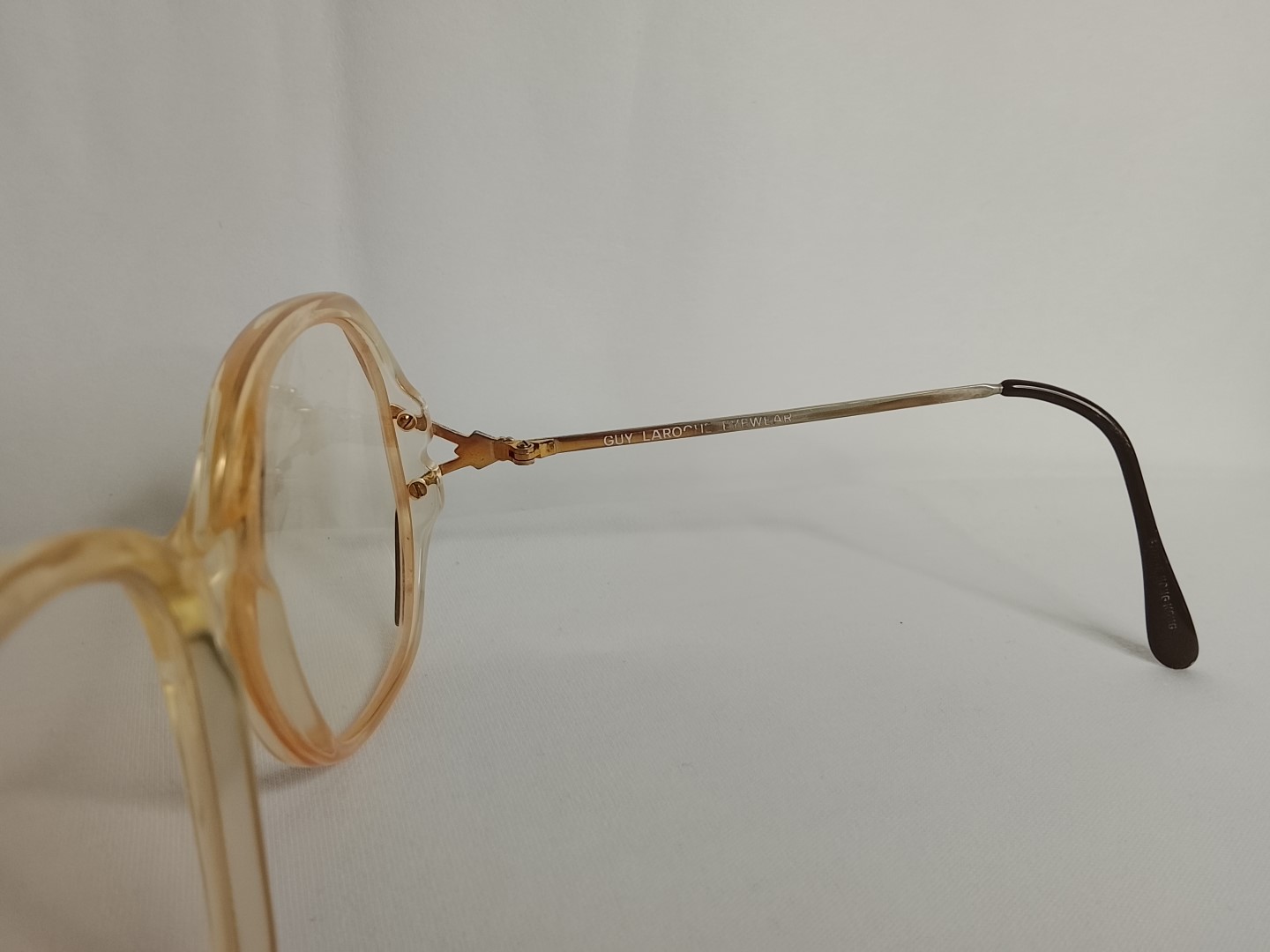 Genuinas Gafas vintage. Guy Laroche, Joan, Años 70s - Image 8