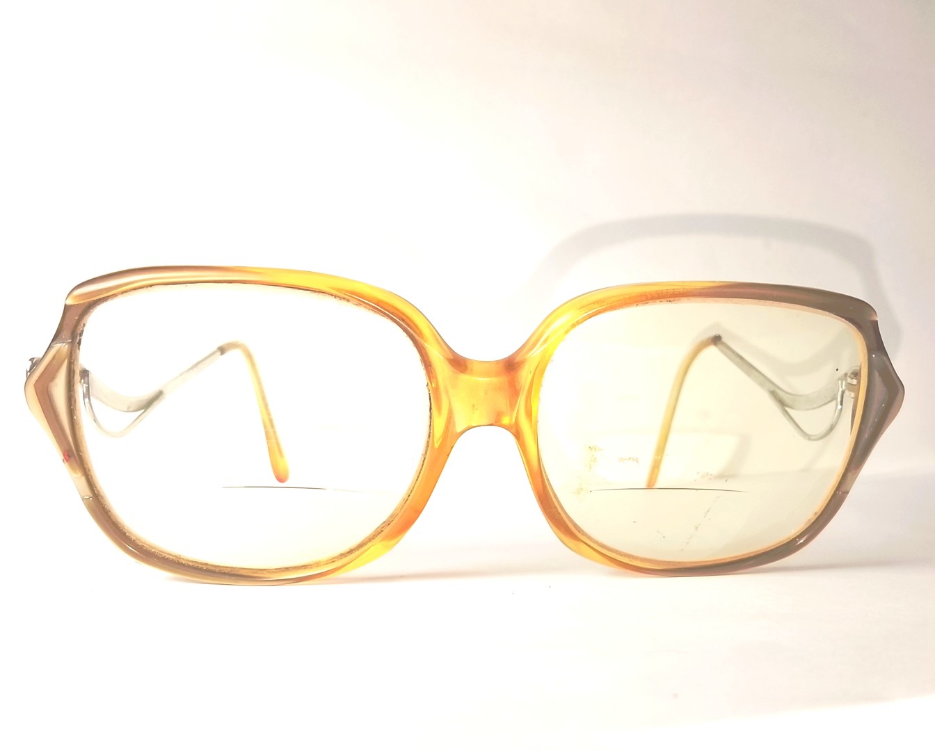 Genuinas gafas retro. Estilo Sofia loren Años 60s MB 1603-02