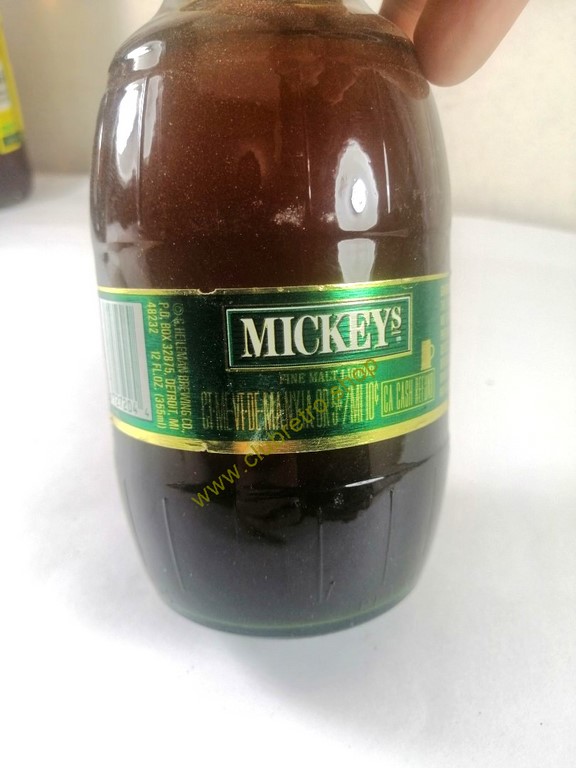 BOTELLA DE CERVEZA RETRO. MICKEY´S, LICOR DE MALTA. U.S.A - Image 6