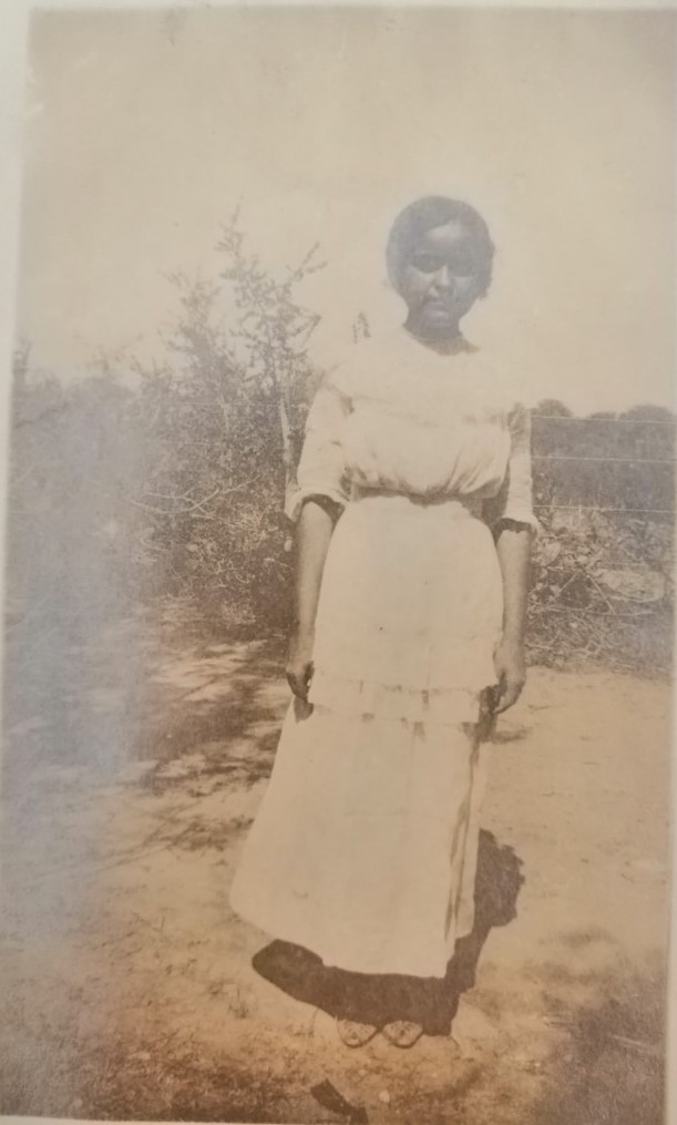 PACK DE FOTOGRAFIAS ANTIGUAS EPOCA REVOLUCIONARIA. MUJERES DEL NORTE - Image 8
