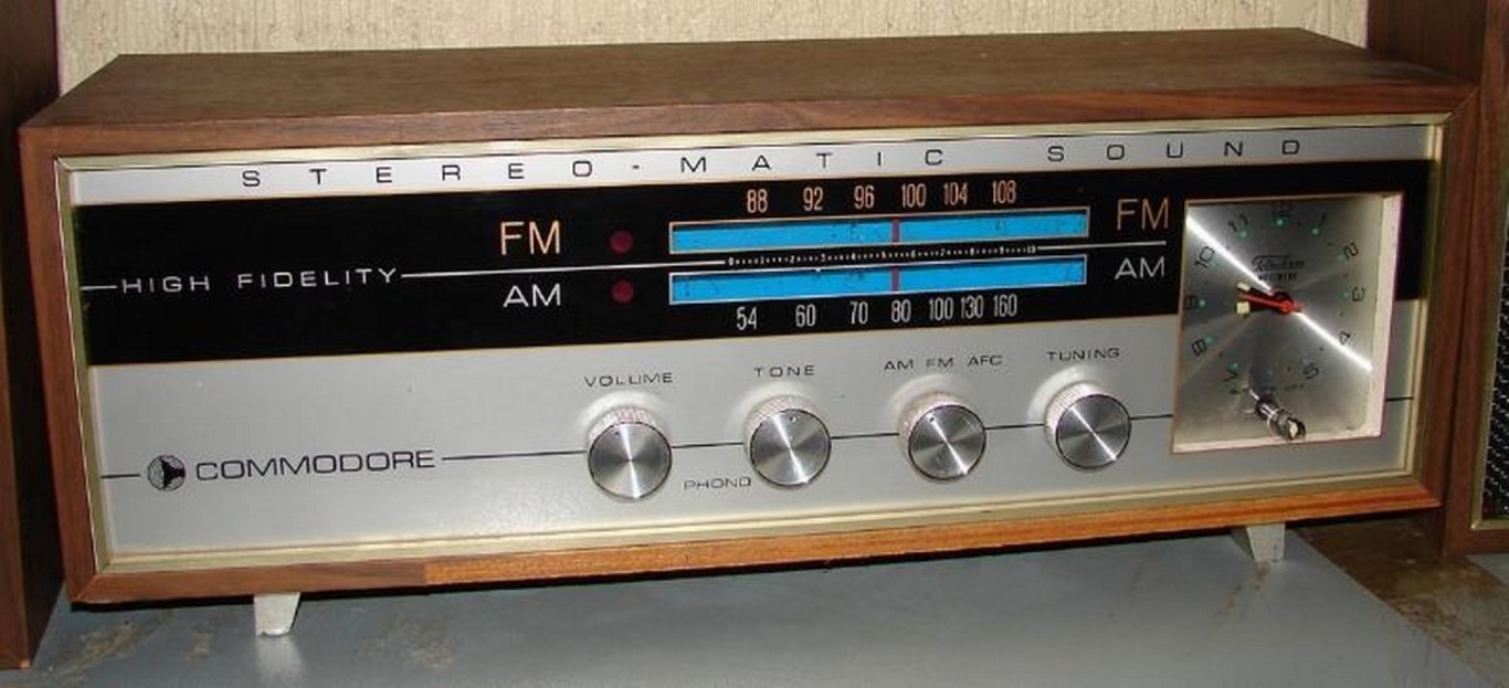 RADIO ANTIGUO COMMODORE, AÑOS 70s MUY RARO - Image 8