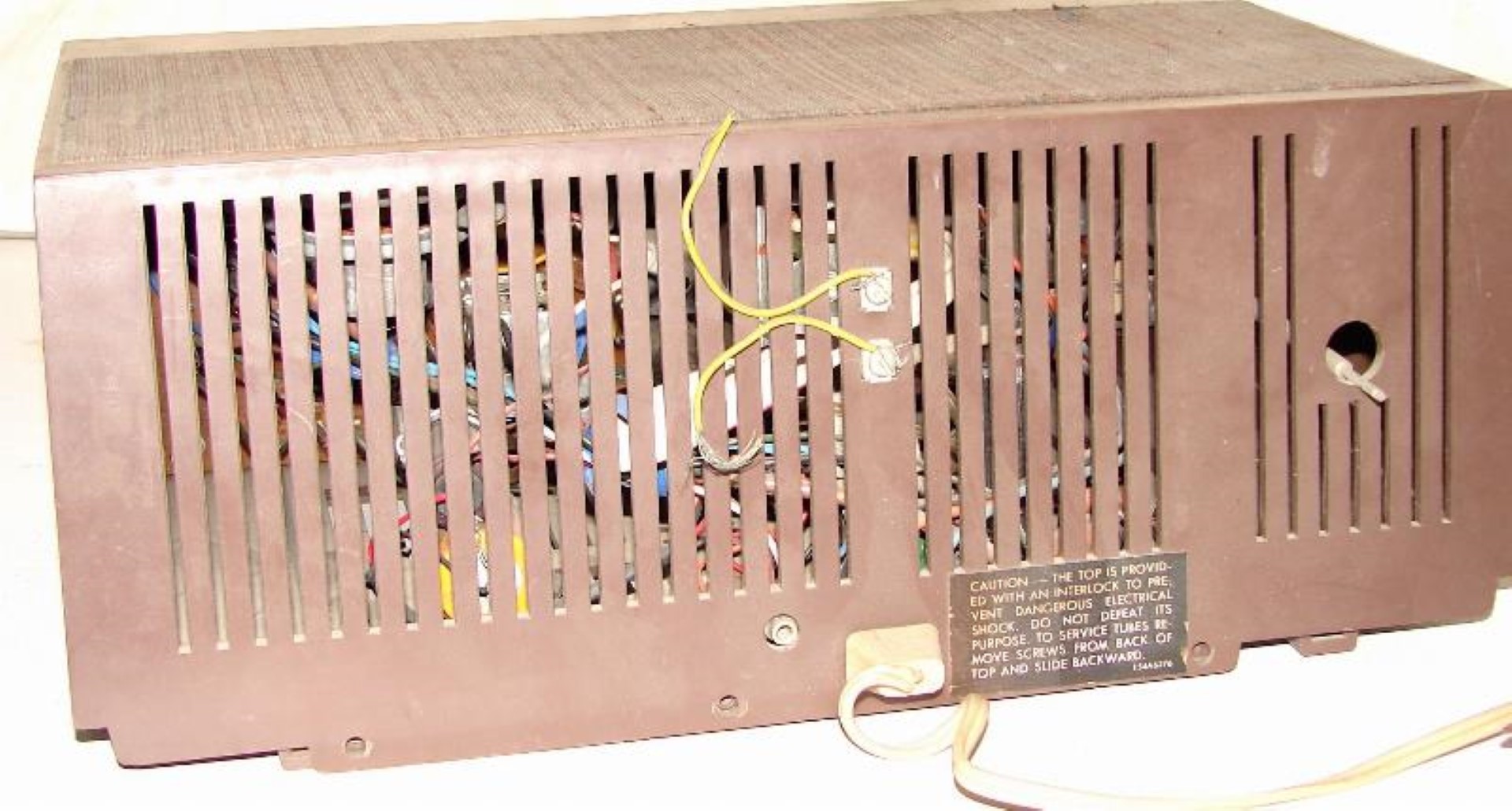 RADIO ANTIGUO DE BULBOS. GENERAL ELECTRIC CON RELOJ - Image 4