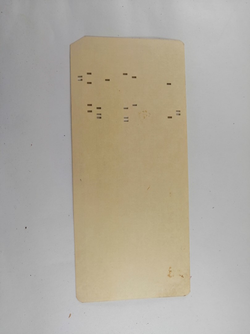 ANTIGUA TARJETA PERFORADA DE COMPUTADORA IBM AÑOS 70s OLDWARE. - Image 4