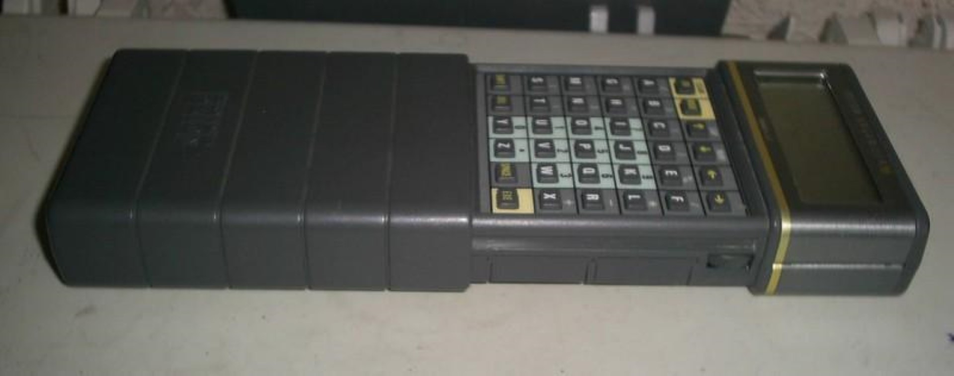 Gadget retro, Psion Organizer II LZ . Computadora de bolsillo. Año 1986 - Image 4