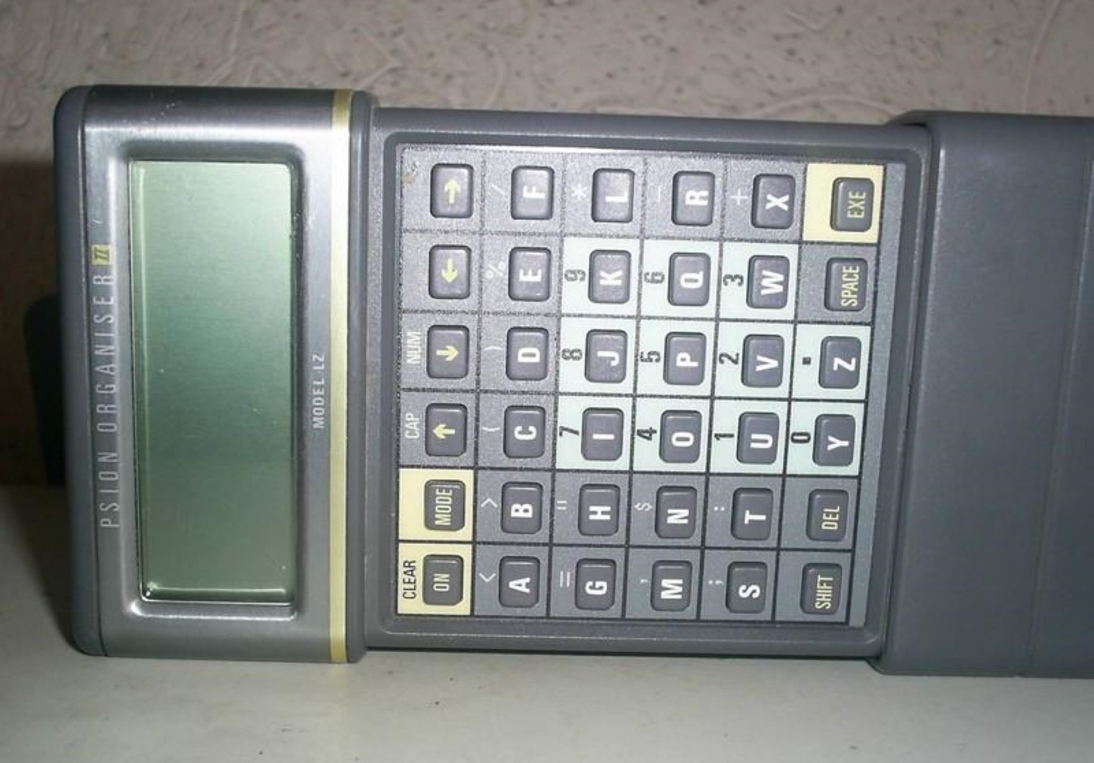 Gadget retro, Psion Organizer II LZ . Computadora de bolsillo. Año 1986 - Image 7