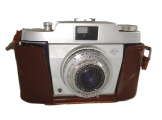 Cámara fotográfica retro. Agfa Ansco, Solina Pronto, Apotar 1953