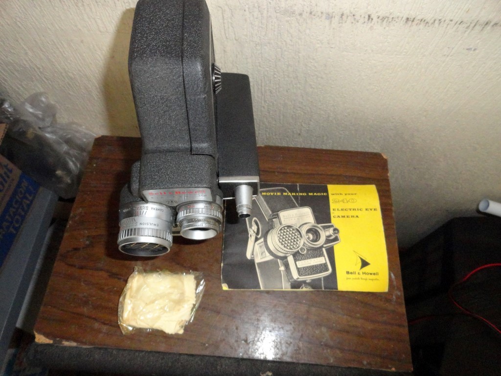 Cámara de cine antigua Bell & Howell 240 16mm 1957 /raro - Image 9