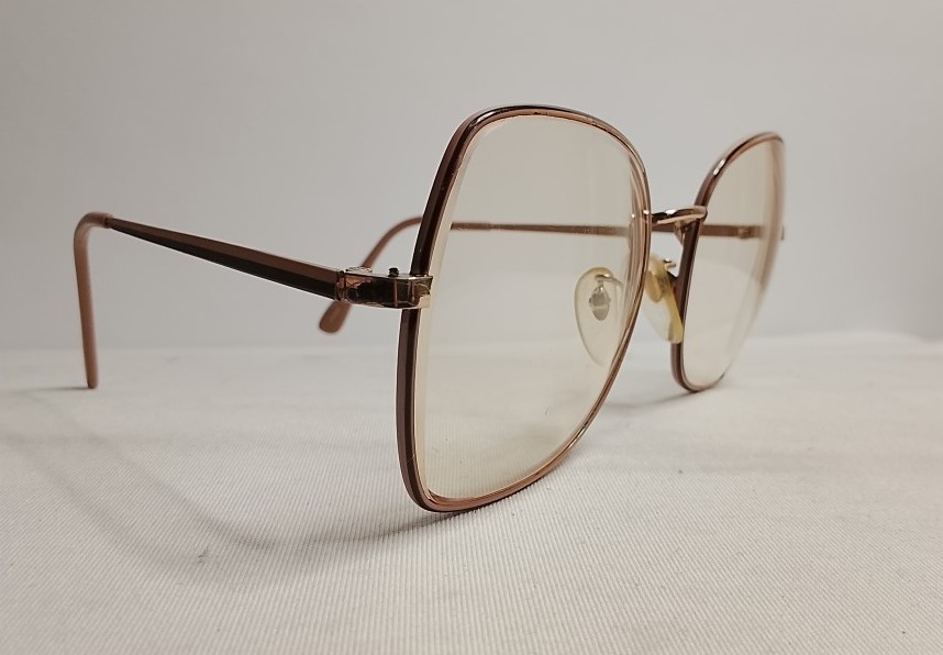 Genuinos lentes retro. Tura, Años 80s, Unisex, Beige - Image 4