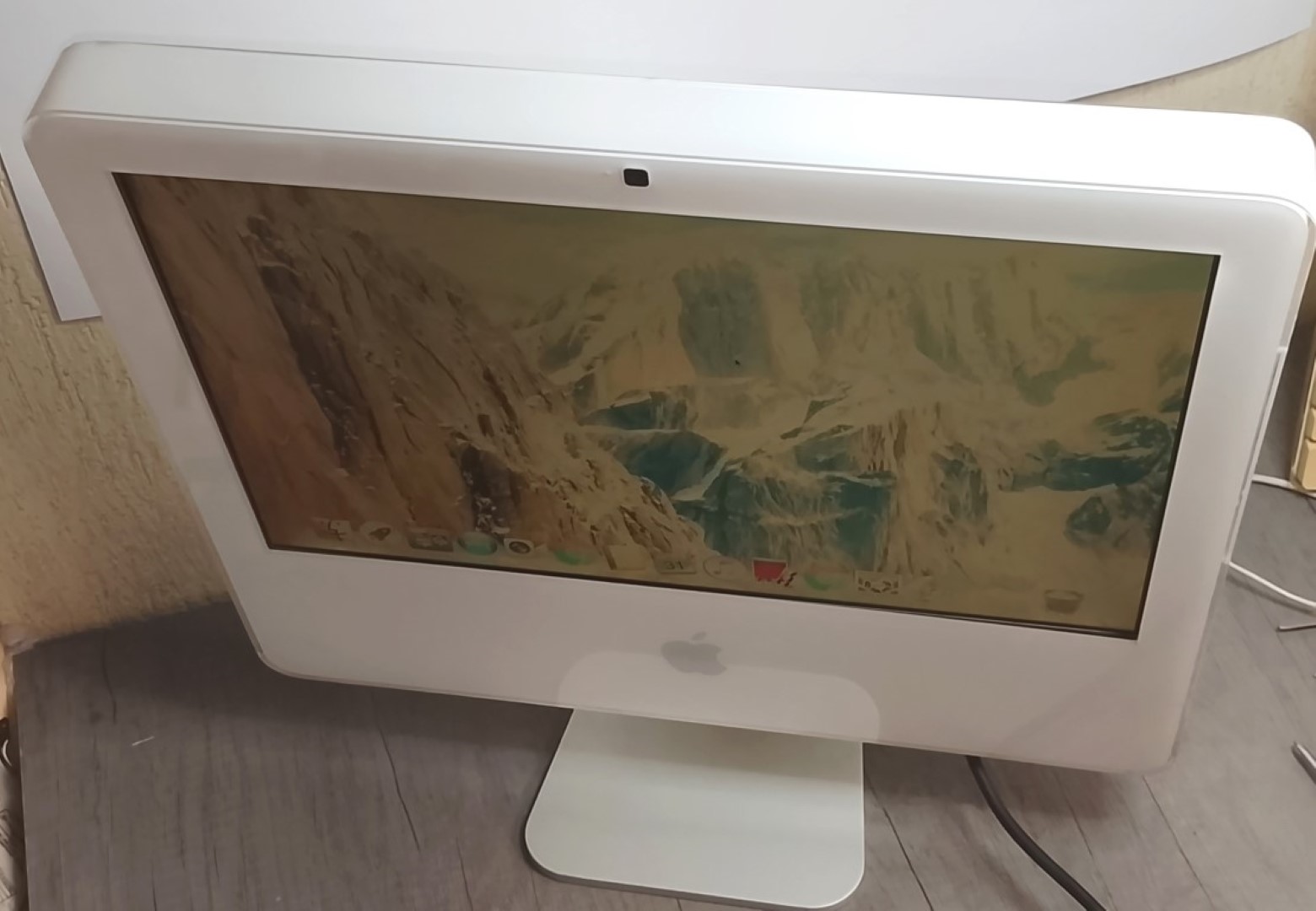 Computadora retro Apple. Imac G5 / Con fallas, para reparar o piezas - Image 2