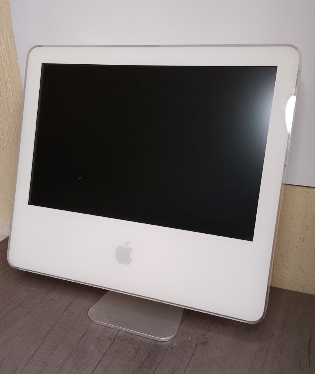 Computadora retro Apple. Imac G5 2014 para piezas A1208 - Image 4