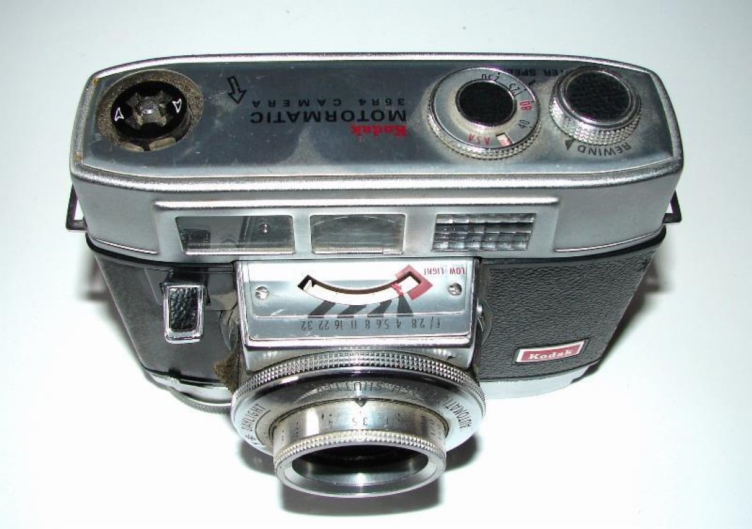 Camara Antigua Kodak Motormatic 35R4 / Con falla. - Image 5