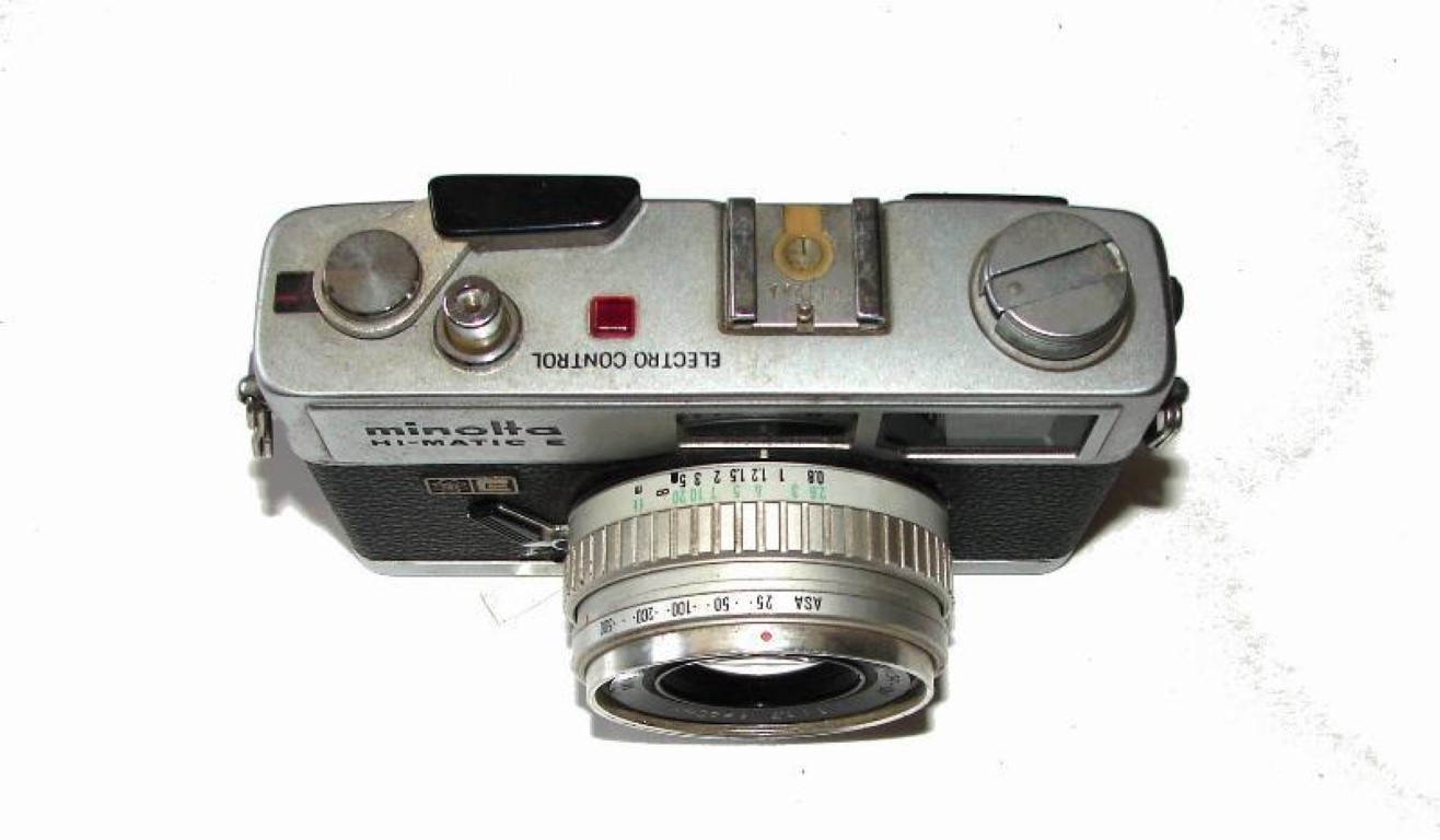 Cámara fotográfica retro. Minolta Hi Matic E. - Image 4