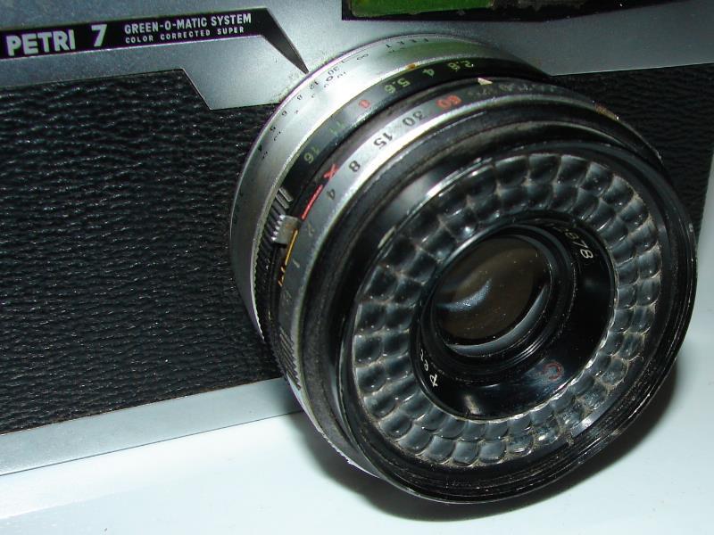 Cámara fotográfica retro. Kuribayashi Petri 7 Green o Matic 1961 - Image 4