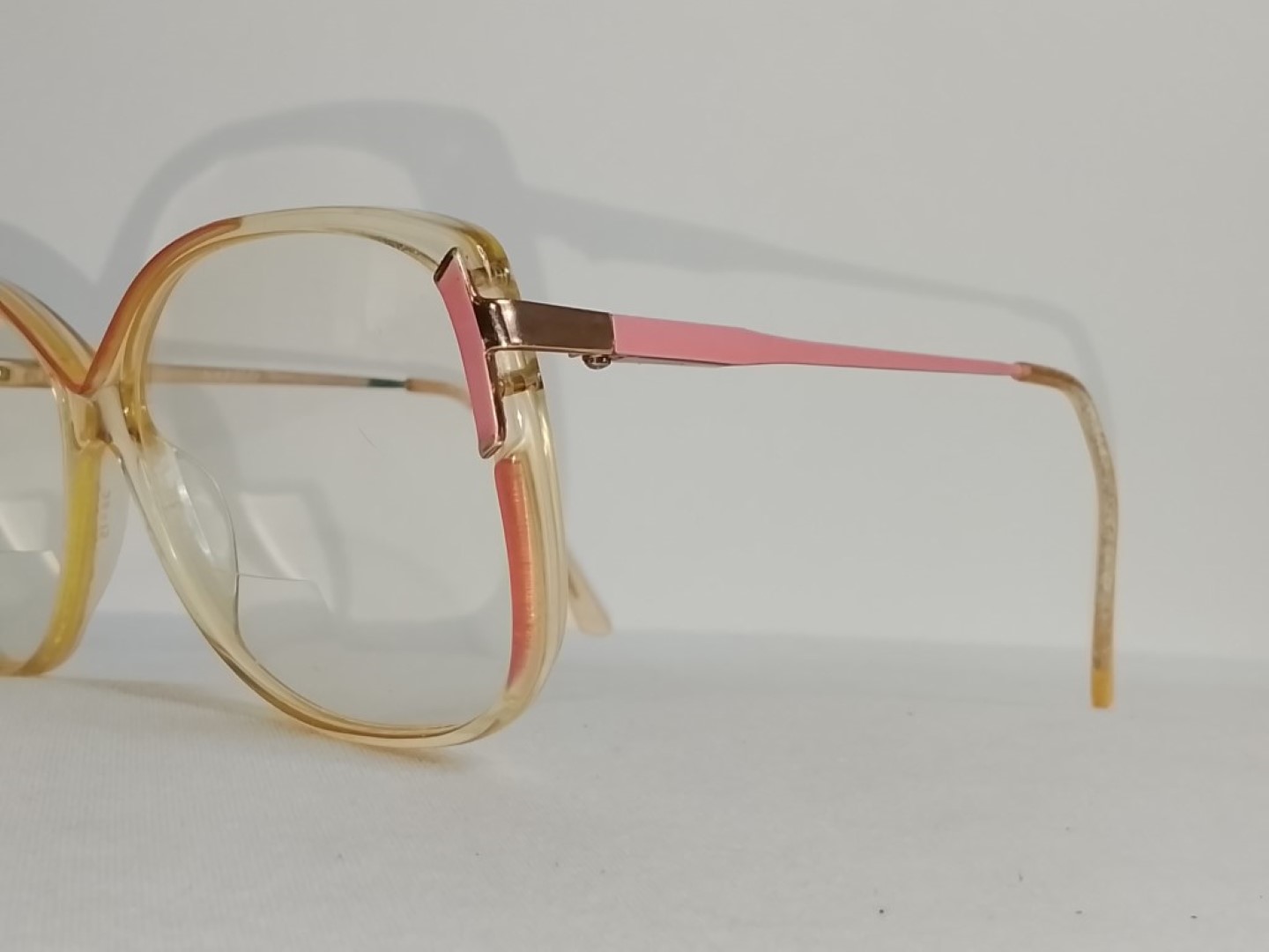 Autenticas gafas vintage. Safilo Elasta 5519, Dama, Beige, Años 70s - Image 3