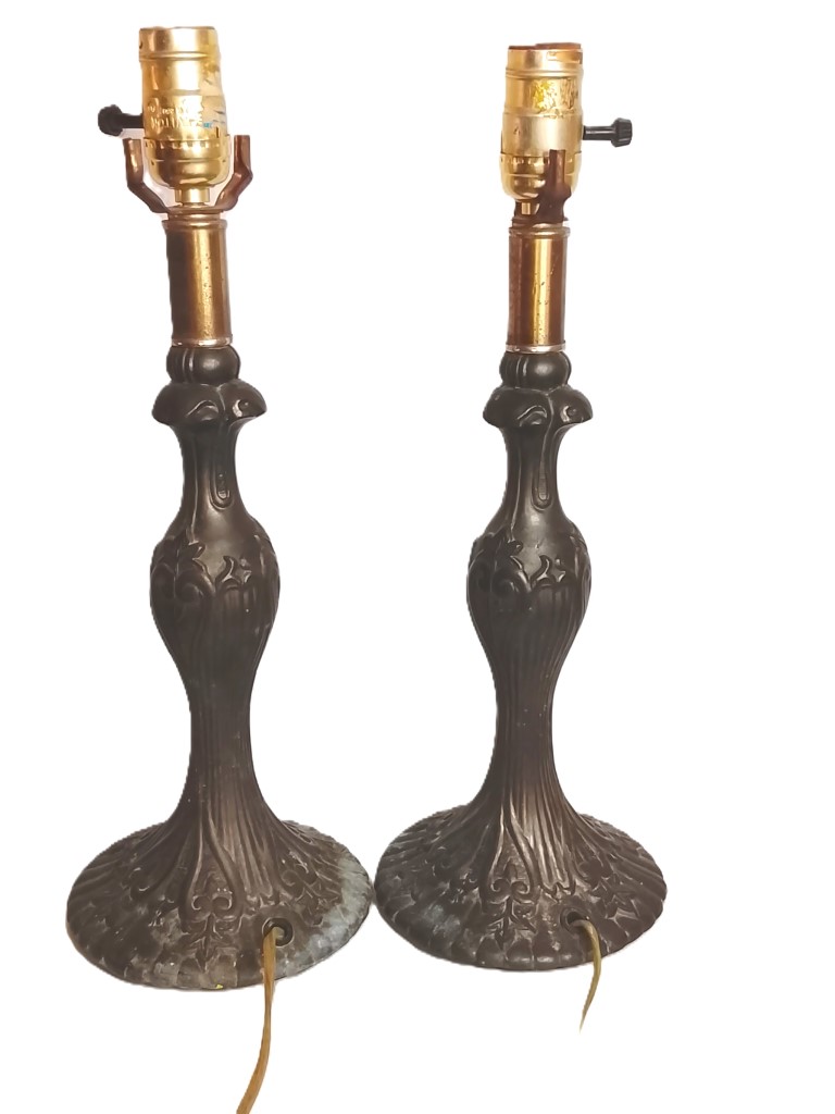 Bases de lampara antigua. Años 40s, 45 Cms.